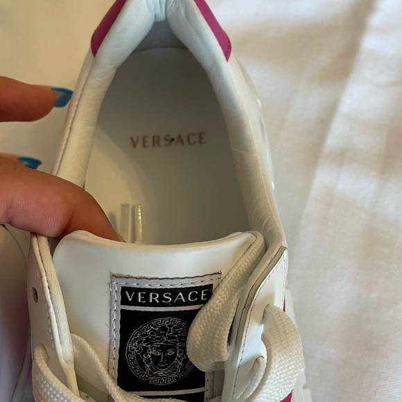 Authentic Versace sneakers - Picture 2 of 6